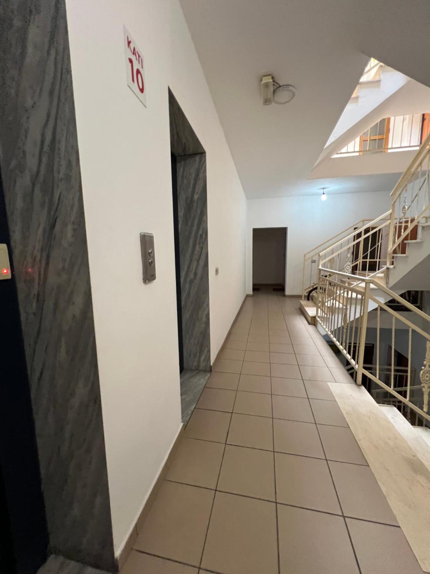 Center View Luxury Apartment Tirana Buitenkant foto