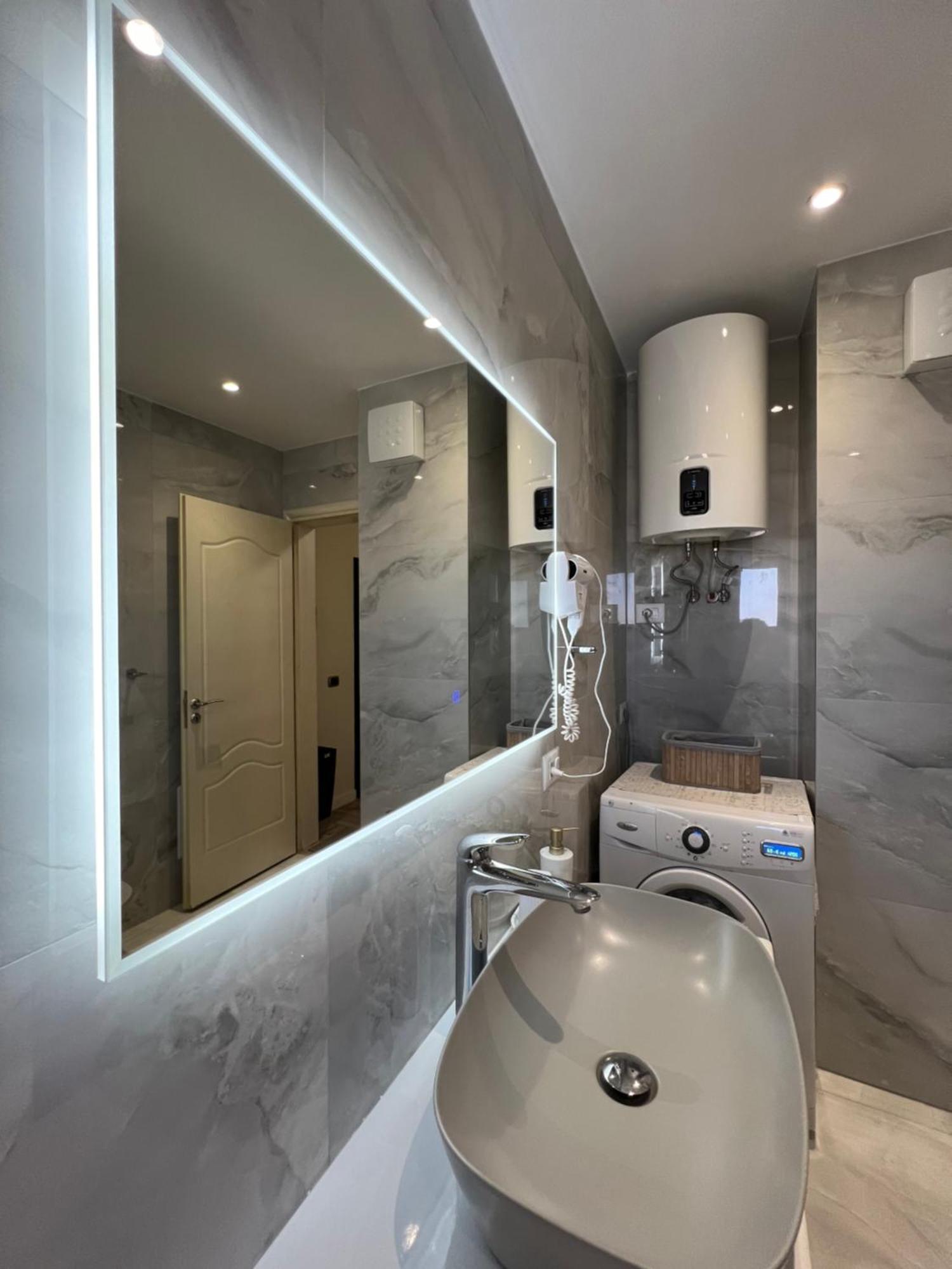 Center View Luxury Apartment Tirana Buitenkant foto