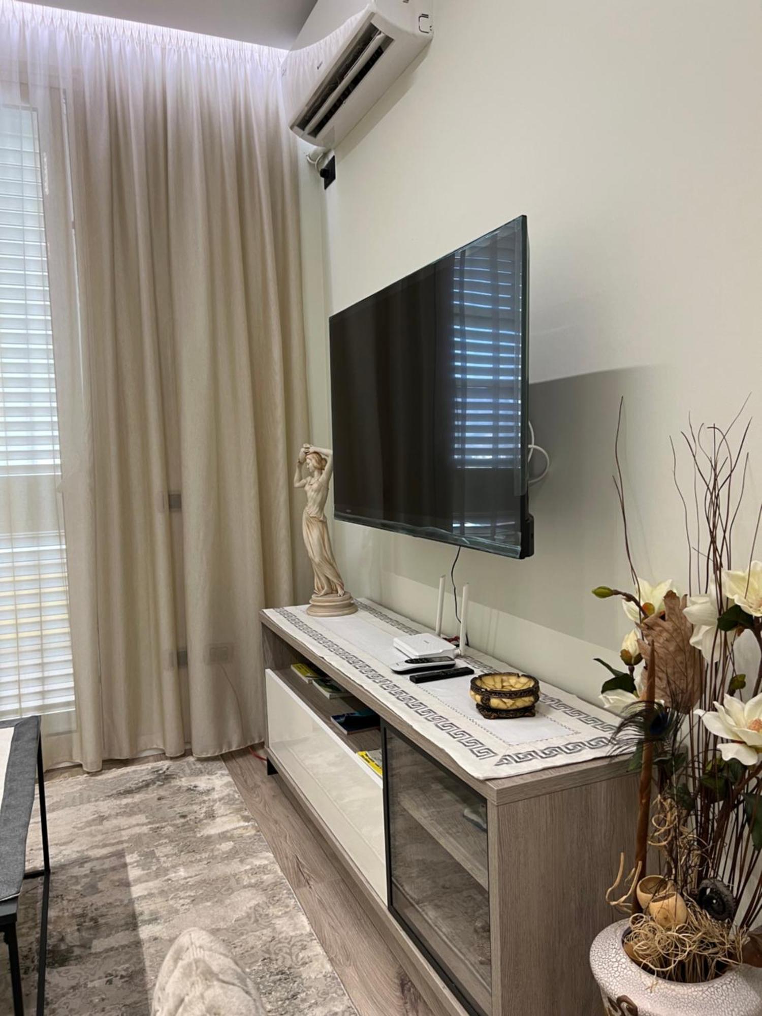 Center View Luxury Apartment Tirana Buitenkant foto