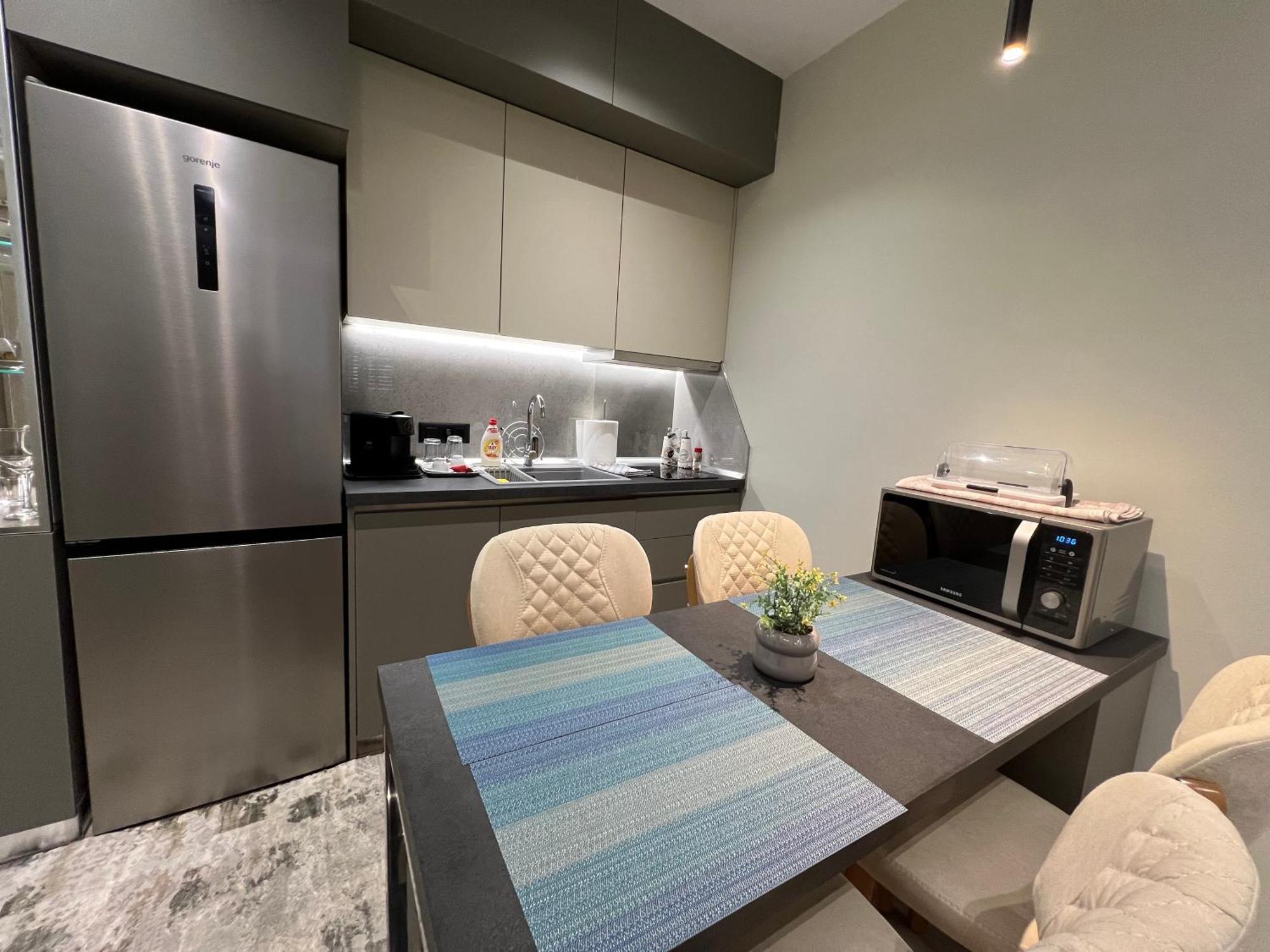 Center View Luxury Apartment Tirana Buitenkant foto